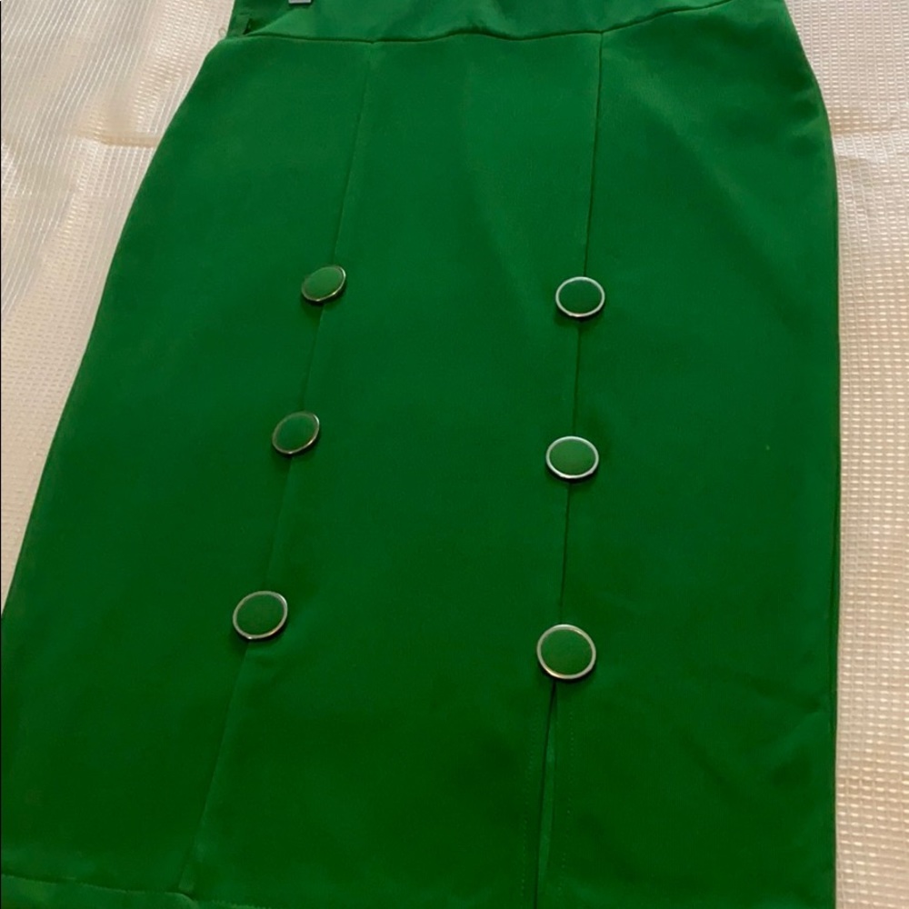 Vibrant green A-line skirt